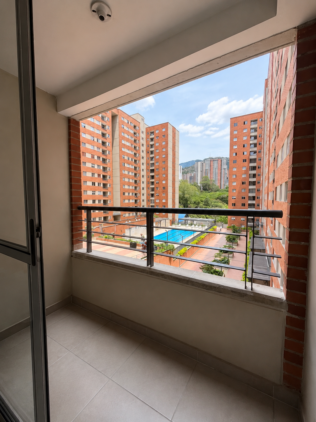 FOTO MODIFICADA BALCON CHATGPT